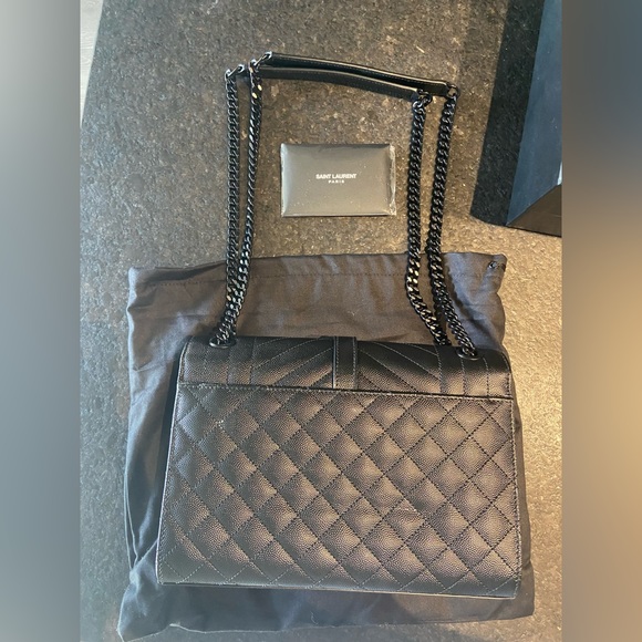 Saint Laurent Medium Envelope Bag in  Quilted Grain De Poudre Leather - Picture 2 of 5